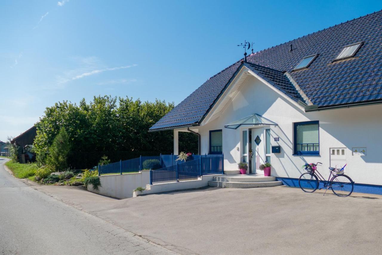 Modrin Apartments Kamnik Exterior foto